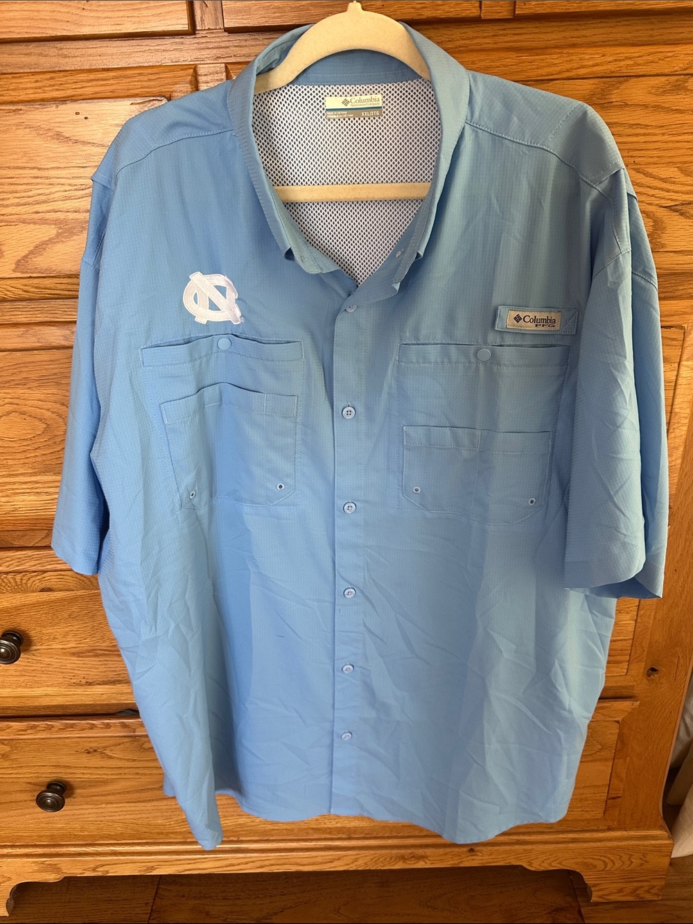 Columbia Light Blue Short-Sleeve Performance Button-Down Shirt-UNC